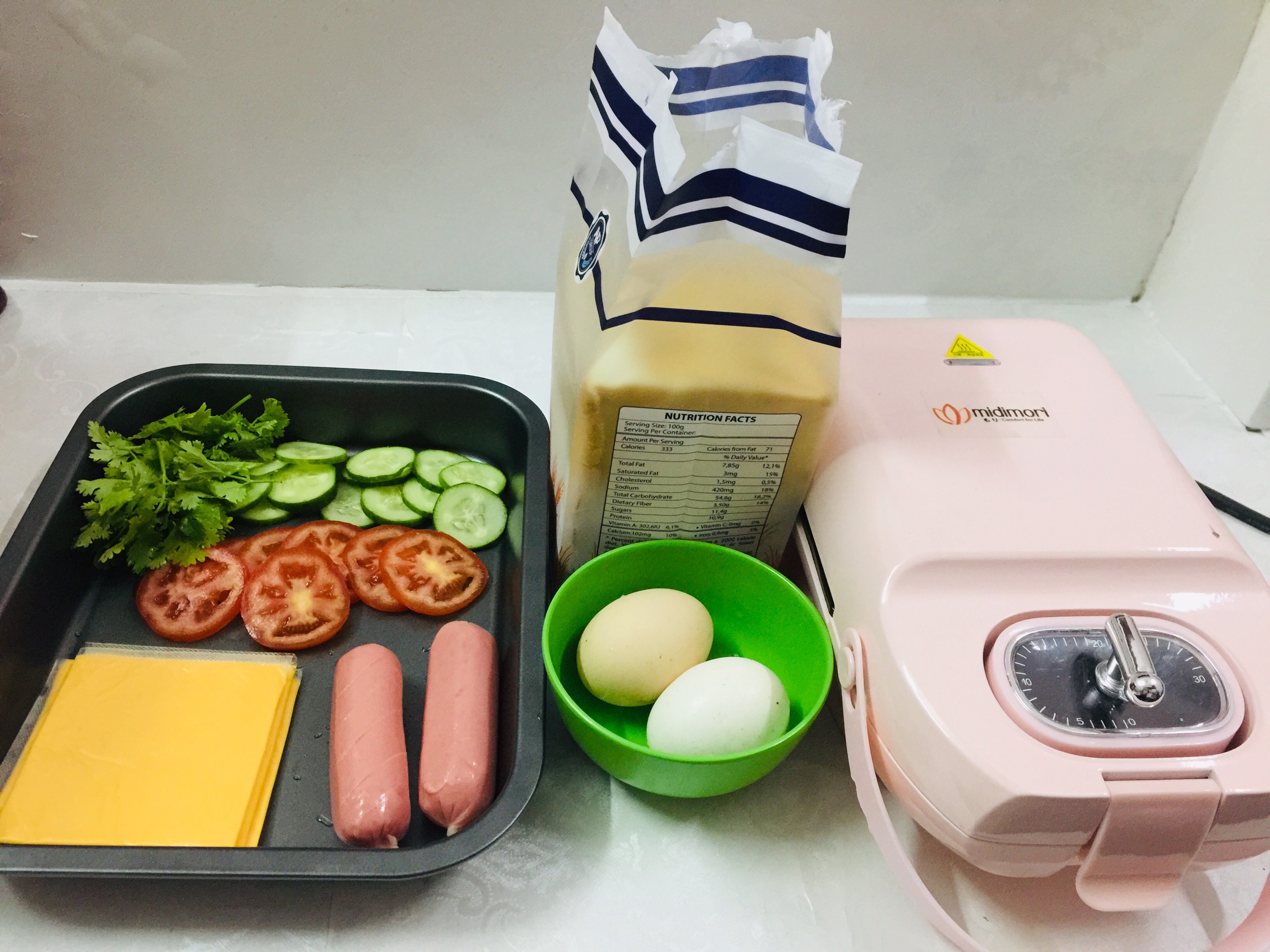 Cách làm bánh sanwich xúc xích phô mai bằng máy nướng bánh mì mini đa năng